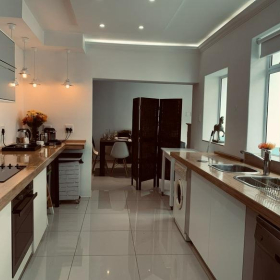 Office accommodation in Somerset West. Click for details.