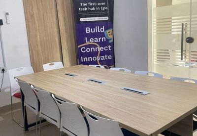 Office suites to hire in Odo-Mola