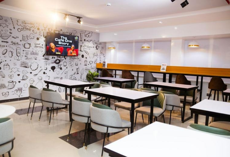 162 Oron Road, Central Business District, Uyo, Nigeria