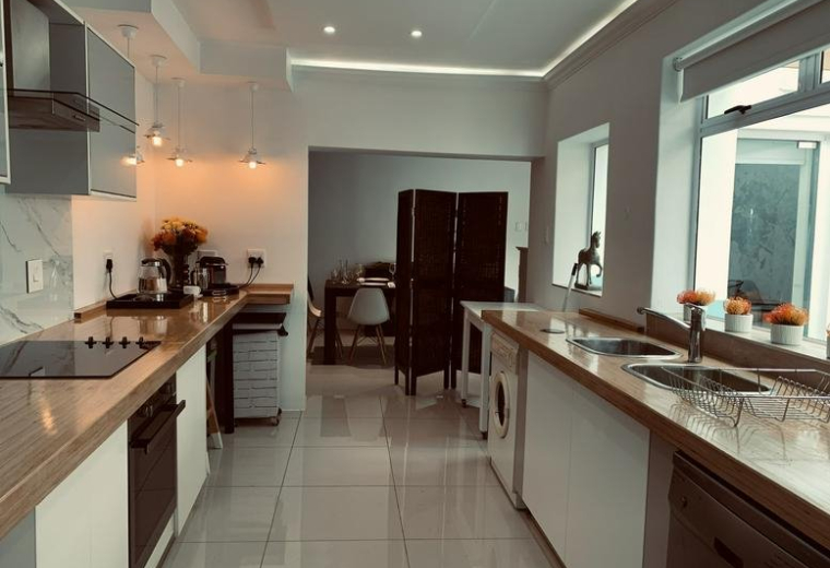 Executive office centre - Somerset West