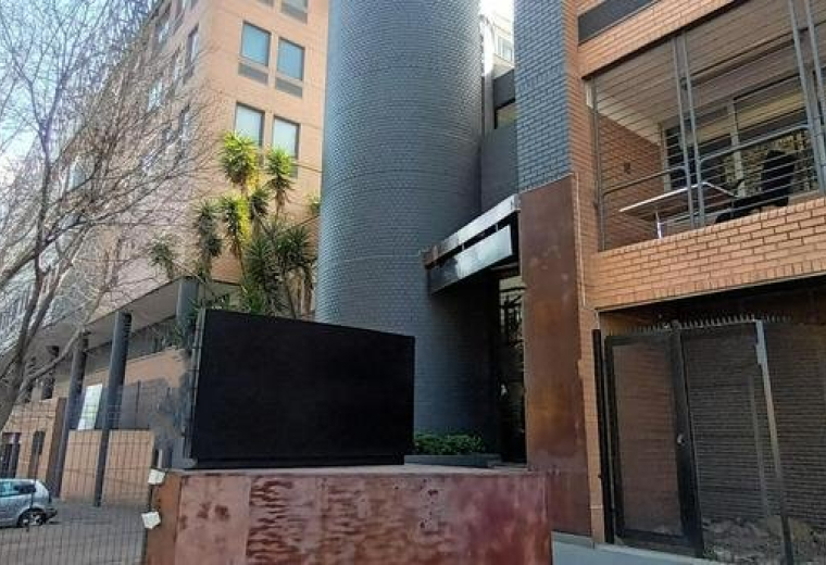 Exterior image of 158 Jan Smuts Avenue