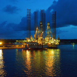 /images/uploads/profiles/__alt/Lagos-oil-rig.jpg