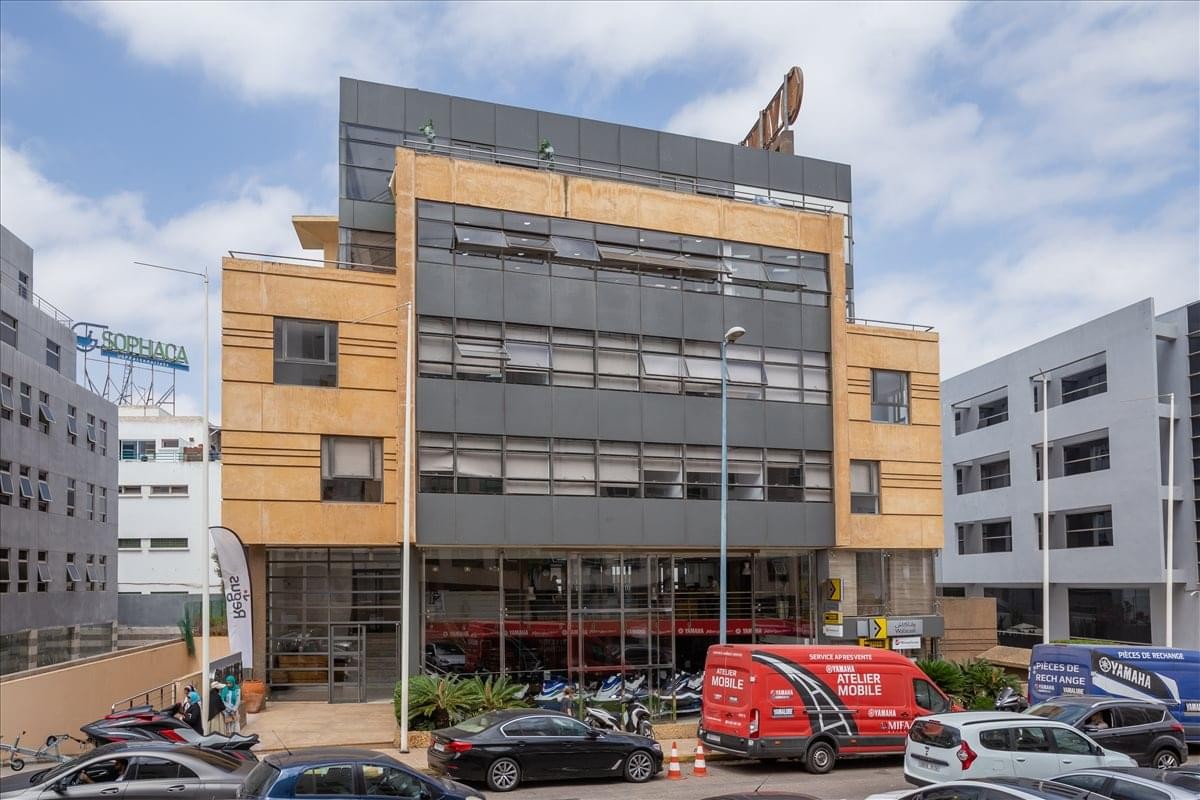Exterior view of the office building at 11 Lotissement Attaoufik, Sidi Maarouf.