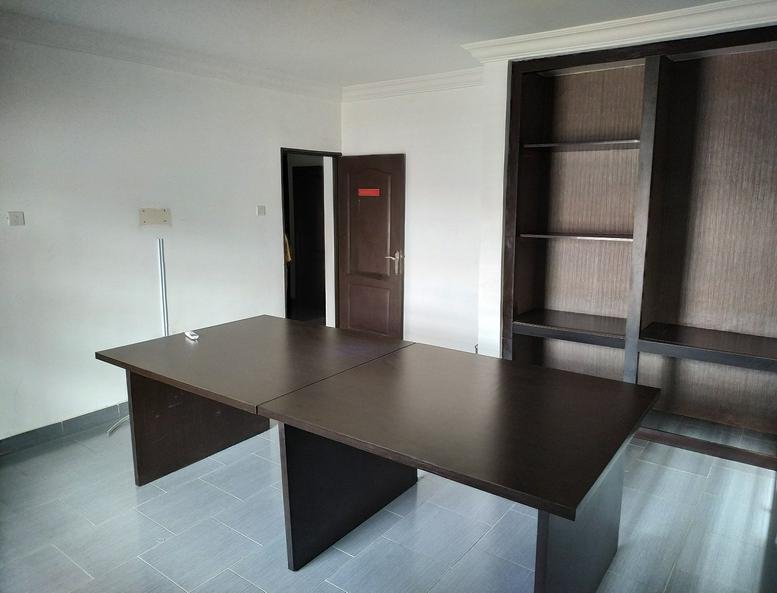 Large open-plan workspace at 5A Babatope Bejide Crescent Off Victoria Arobieke.