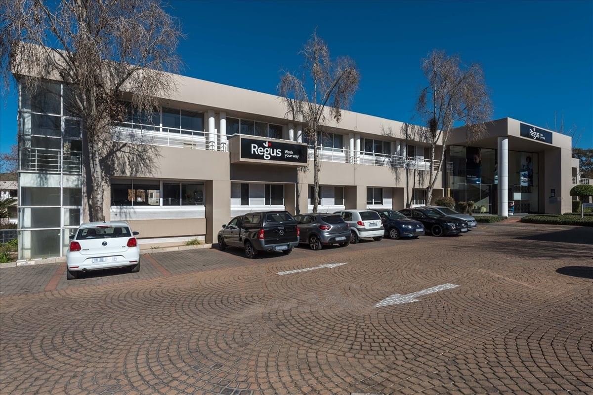 Exterior view of the low-rise Building 2, Country Club Estate, Woodlands Drive office complex.