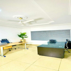 Office accomodation to rent in Accra
