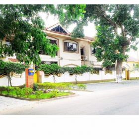 Serviced office to let in Accra. Click for details.